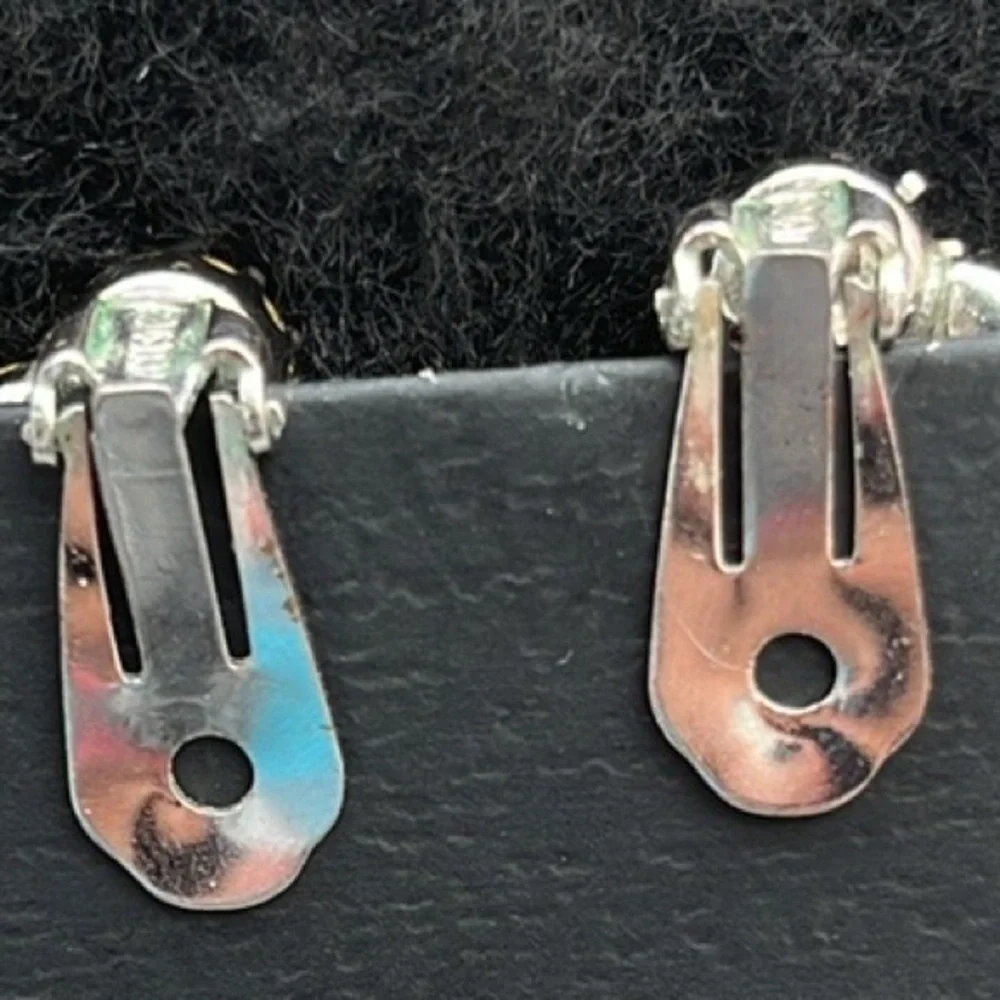 Vintage Austrian Marquise & Round Rhinestones in silver tone clip on earrings
